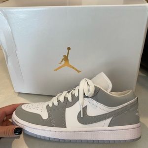 Womens air Jordan low top white wolf grey 6.5 US